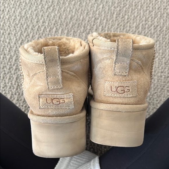 UGG Mini Platform - Picture 2 of 8